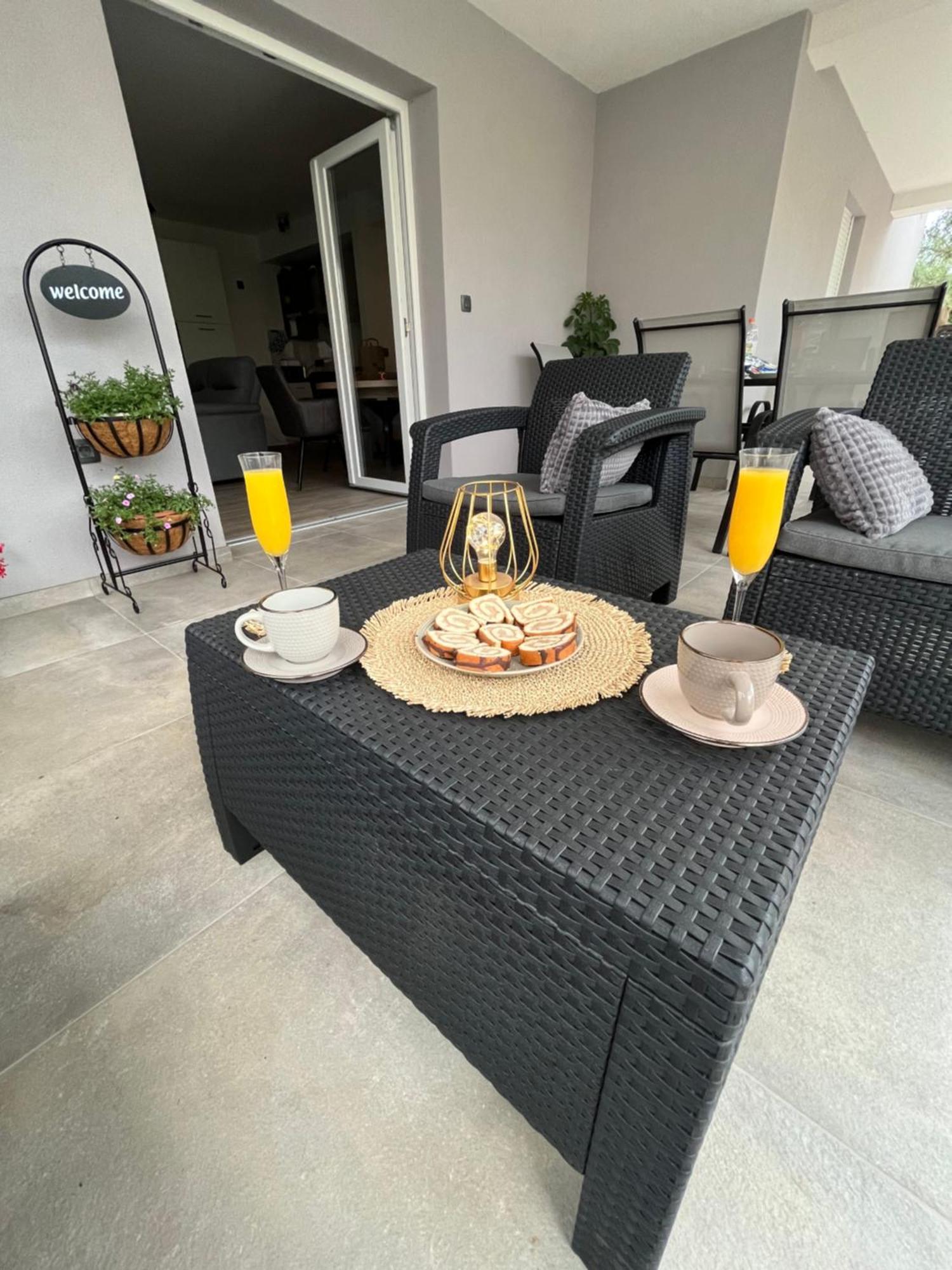 Apartman Oliva Zadar Bagian luar foto